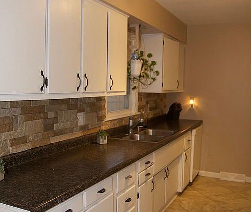4th image of 3012 W Lombard St