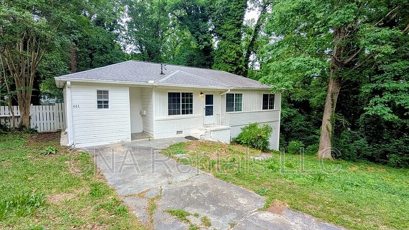 Building Photo - 631 Blackhawk Cir SE