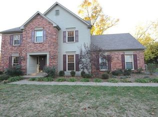 1004 Holly Springs Dr, Lyndon, KY 40242