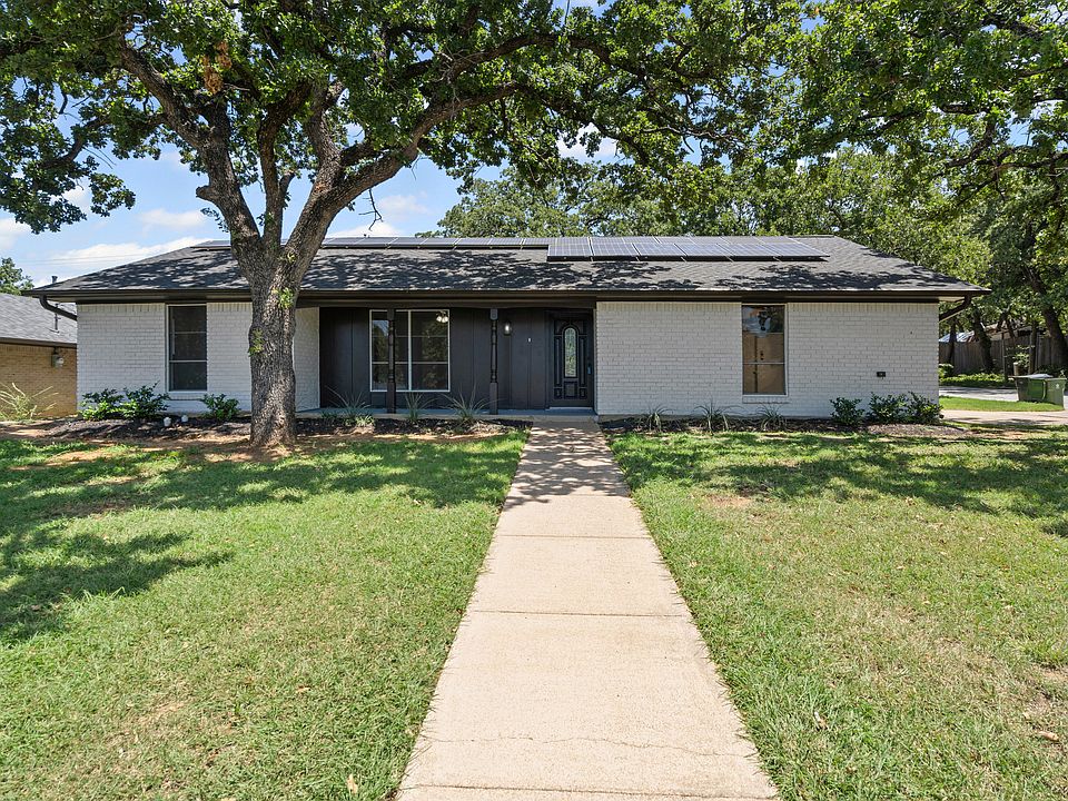 1st image of 2423 Jewell Dr
