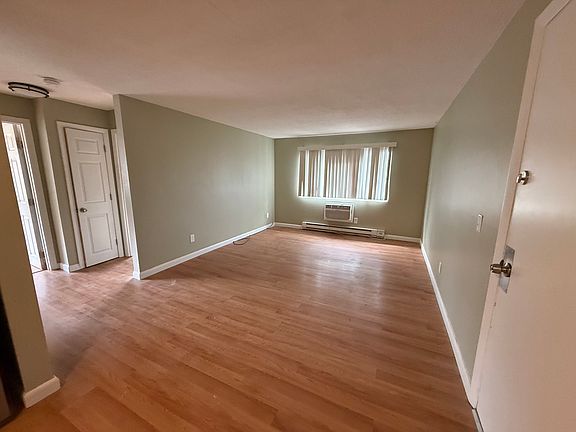 4th image of 5 Turnpike Rd APT 231