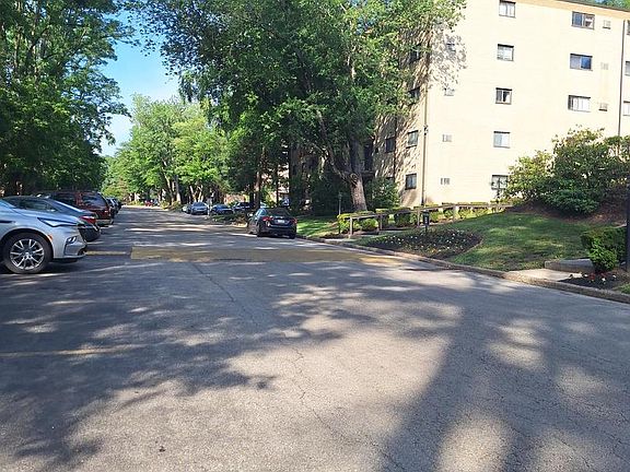 3rd image of 400 Glendale Rd Unit 34