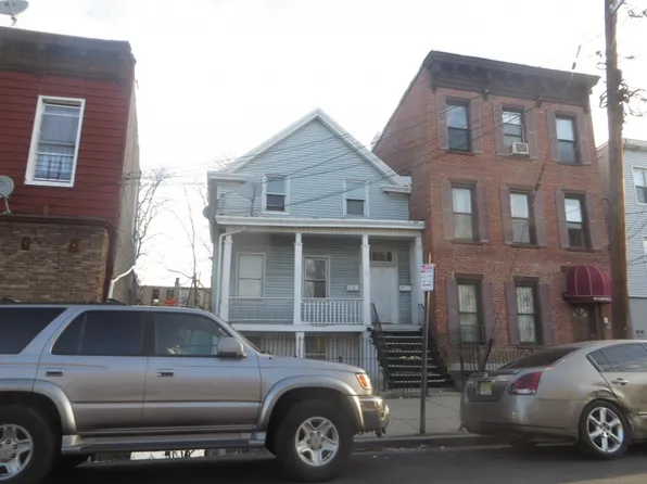 70 Gardner Ave, Jersey City, NJ 07304