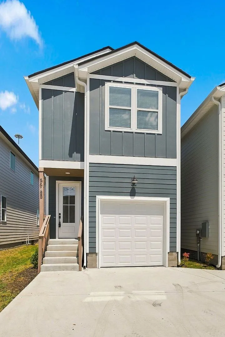 New Build With Fenced Backyard! — Photo 3