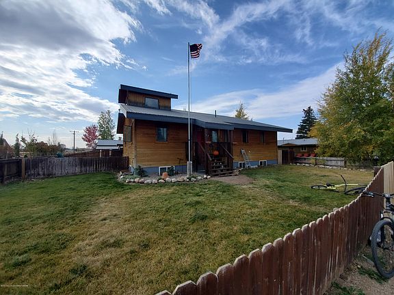 5th image of 6266 Jorgensen St