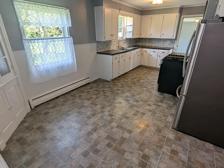 384 Martin Rd — Photo 16