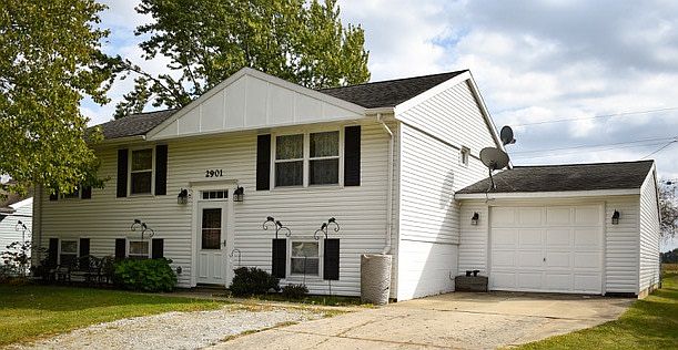 2nd image of 2901 Elva Dr