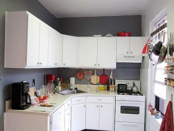 4th image of 525 4th St #H