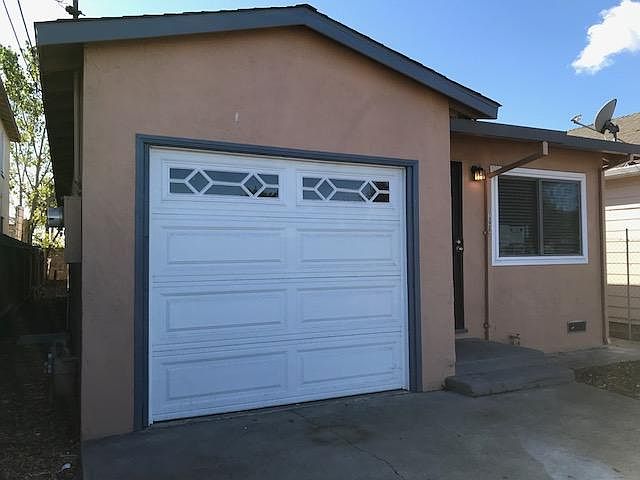 1st image of 1726 California Ave