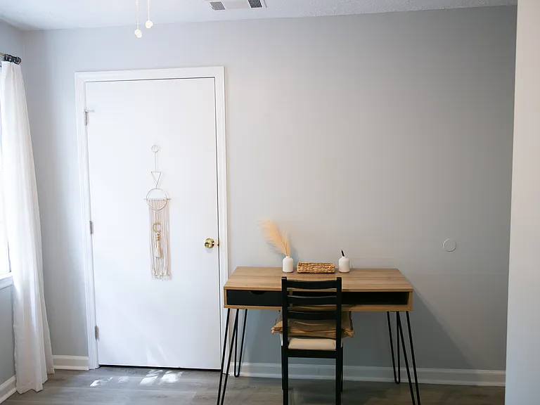 Greenwood St — Photo 31