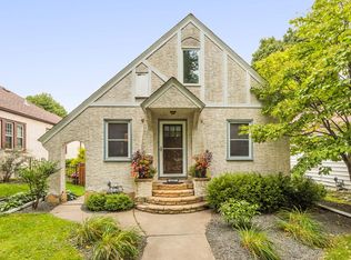 1227 Wellesley Ave, Saint Paul, MN 55105