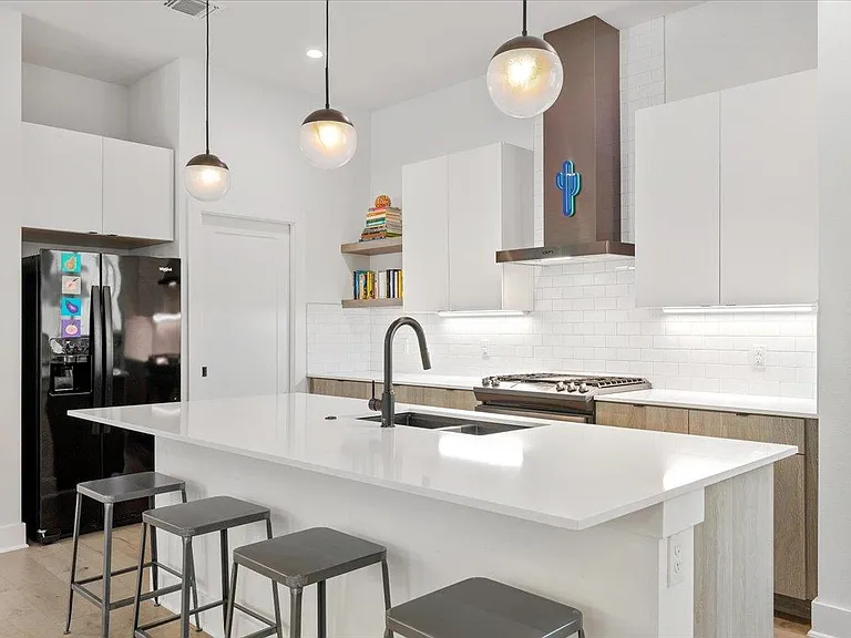 1404 E M Franklin Ave #1 — Photo 7