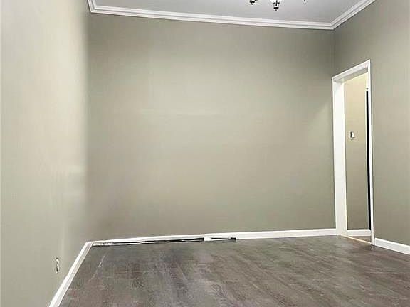 5th image of 1967 65th St APT 4E