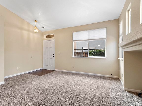 5th image of 2660 Lawry Dr