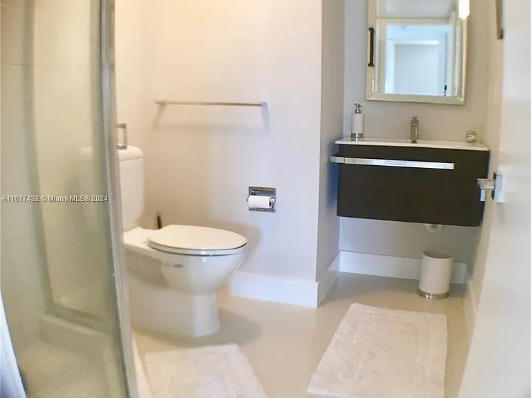 2555 Collins Ave #1711 — Photo 11
