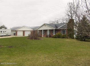 111 5th St N, Ellendale, MN 56026