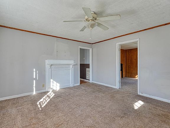 3rd image of 92 North St