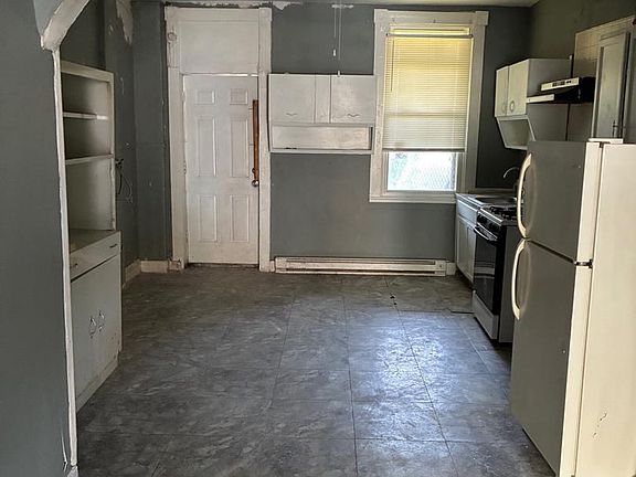 5th image of 110 S Catherine St