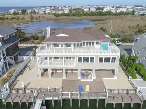 110 W Newport Dr, Long Beach, NJ 08008