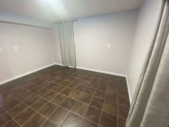 4th image of 4909 Beach 49 St #1B