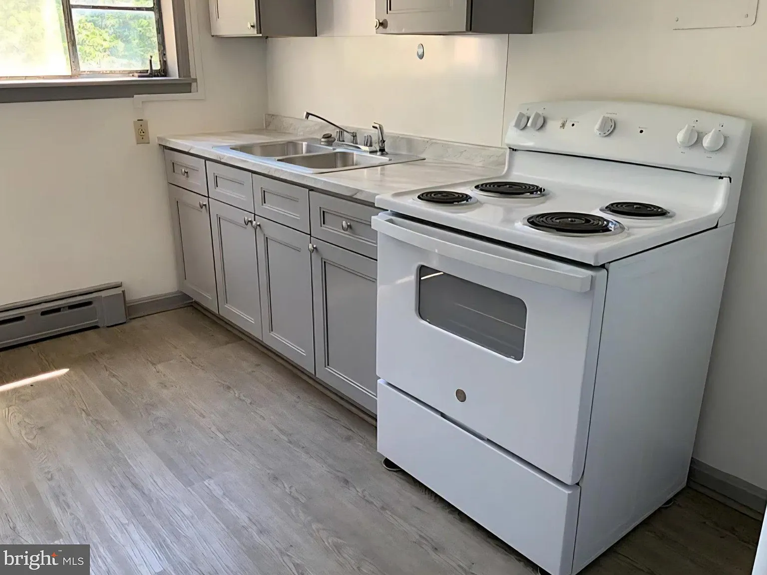 1 bed, 1.0 bath, 700 sqft, $1,550 — Photo 4