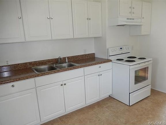 3rd image of 2601 Redwood Ave