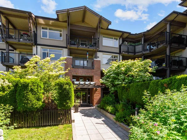 400 Klahanie Dr #315, Pt Moody, BC V3H 5K9