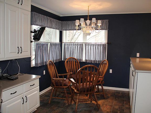 4th image of 2211 Hamilton Dr