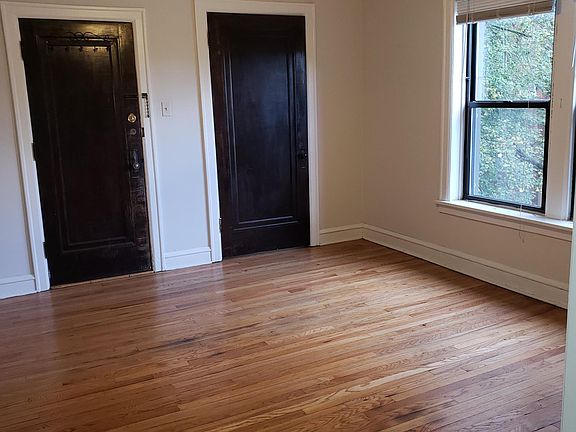 5th image of 2005 W Farragut Ave #1