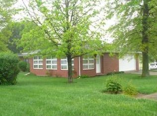 1002 Ridge Dr, Perryville, MO 63775