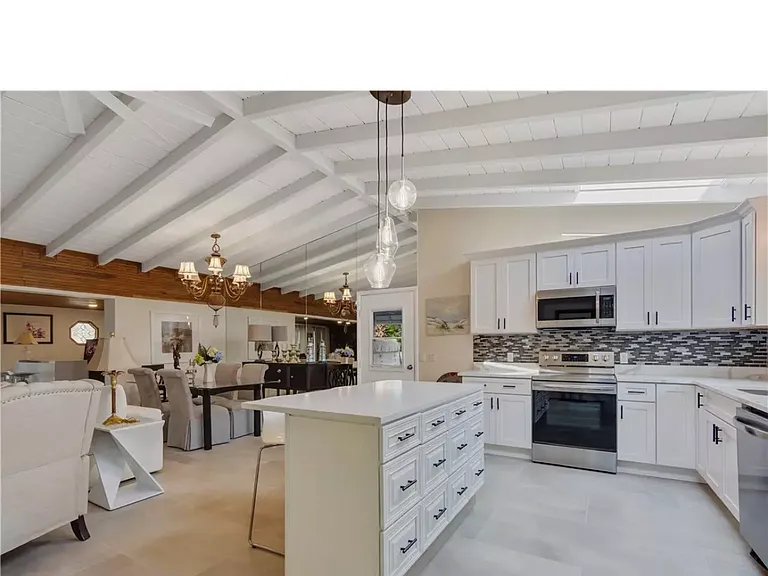 618 Holly Rd — Photo 15