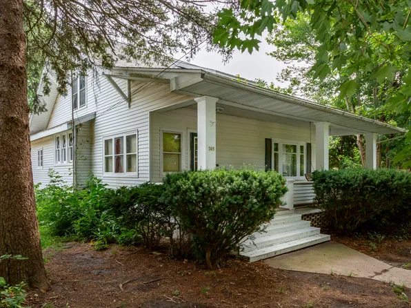 305 Main St, Monroe Center, IL 61052