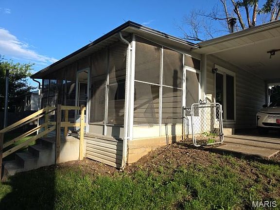 2nd image of 3318 Hannibal Dr