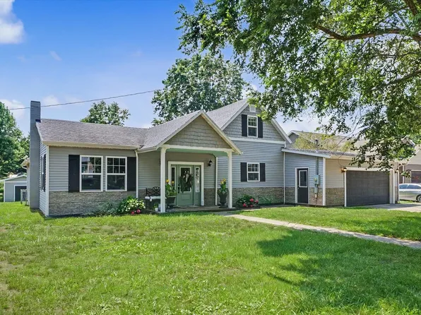 101 E Douglas St, Saint Joseph, IL 61873