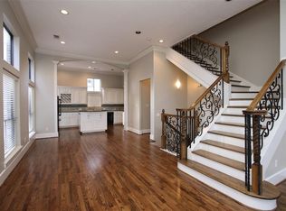 1623 Sage St, Houston, TX 77009