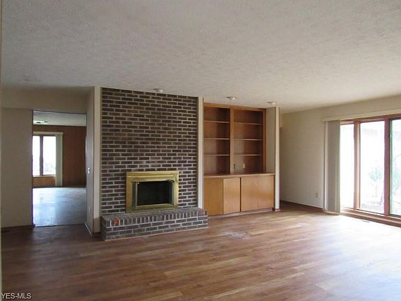 2nd image of 21511 Meadows Edge Ln