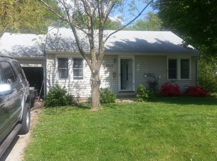 8213 Hemlock St, Overland Park, KS 66204