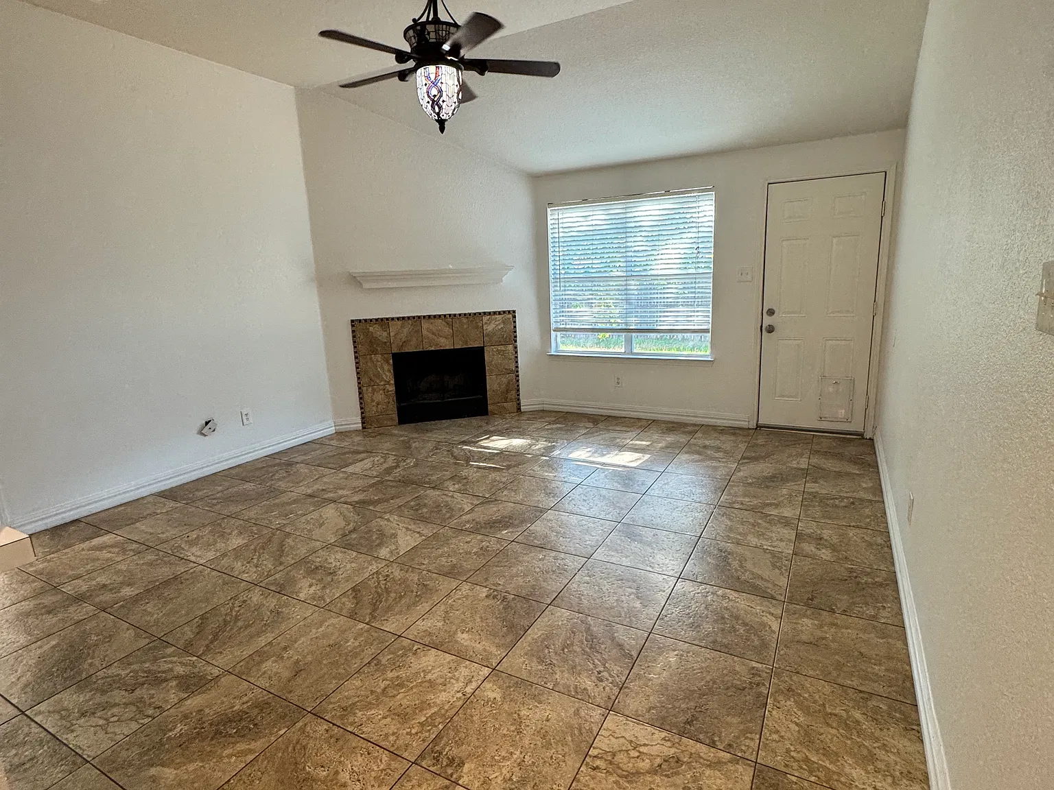 3 bed, 1532 sqft, $2,000 — Photo 2