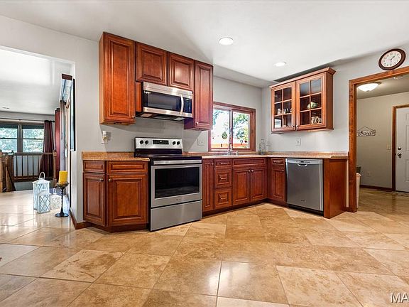 5th image of 727 Cordes St