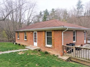 176 Circle Dr, White Sulphur Springs, WV 24986