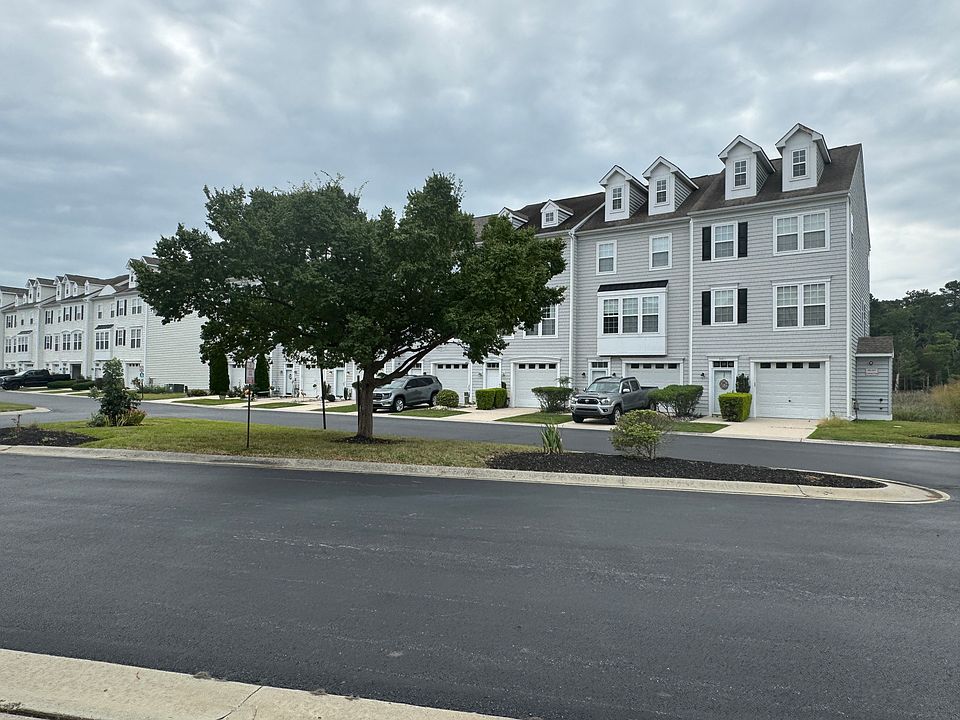 1st image of 35808 S Gloucester Cir