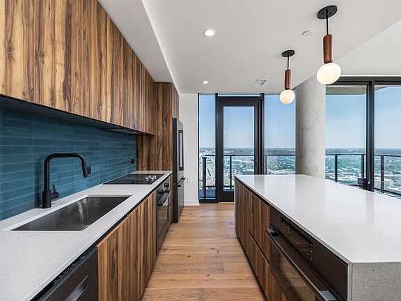 4th image of 84 East Ave #3704