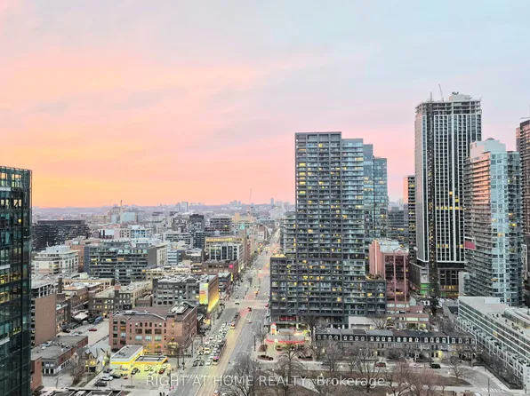 397 Front St W, Toronto, ON