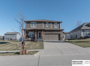 10603 S 111th Ave, Papillion, NE 68046