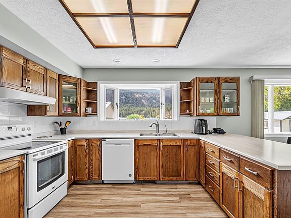 5th image of 1888 Nicolls Rd