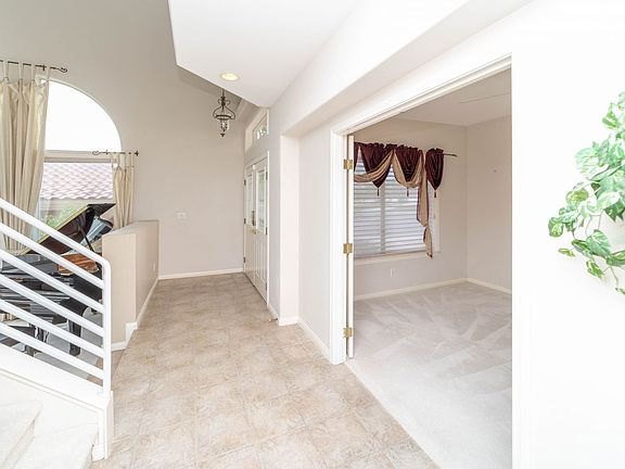 3rd image of 720 Ventana Cir