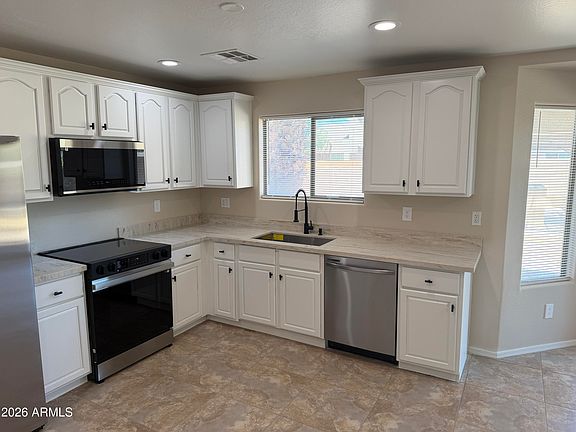 5th image of 17375 N CARMEN Avenue