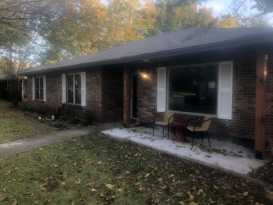 2nd image of 3116 E Park Blvd