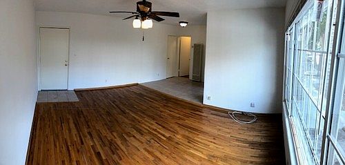 3rd image of 932 Wilcox Ave APT 3