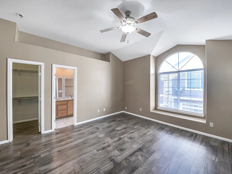 9456 Carlyle Park Pl — Photo 3